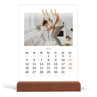 Tischkalender mit Holzfuß Hochformat  — Großer goldener Text [deckblatt]