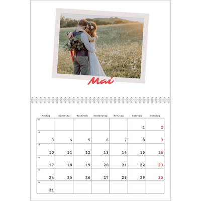 Fotokalender A4 doppelt (30 x 40 cm) — Karminrote Signatur [Mai]