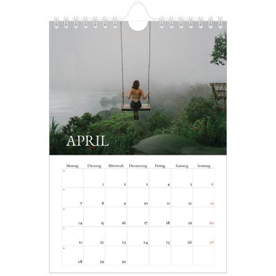 Fotokalender A5 — Einfacher Serif [April]