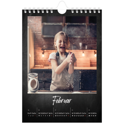 Fotokalender A5 — Kreidetafel-Stil [Februar]