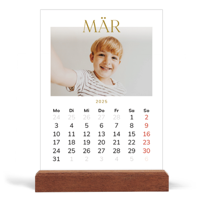 Tischkalender mit Holzfuß Hochformat  — Großer goldener Text [Marsch]