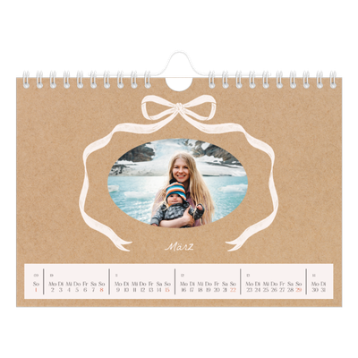 Fotokalender A5 — Kraftpapier und Schleife [Marsch]