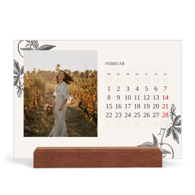 Tischkalender mit Holzfuß Querformat  — Tinte und Efeu [Februar]