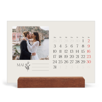 Tischkalender mit Holzfuß Querformat  — Blühende Initialen [deckblatt]