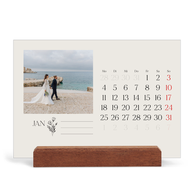 Tischkalender mit Holzfuß Querformat  — Blühende Initialen [Januar]