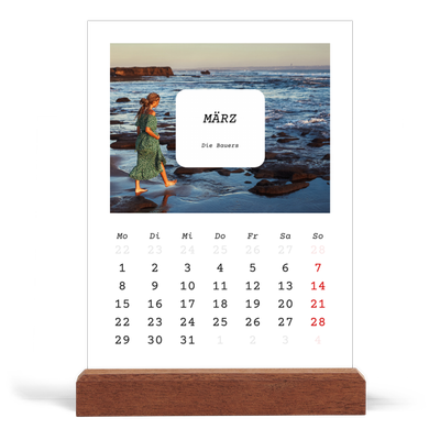 Tischkalender mit Holzfuß Hochformat  — Die ganze Geschichte [Marsch]