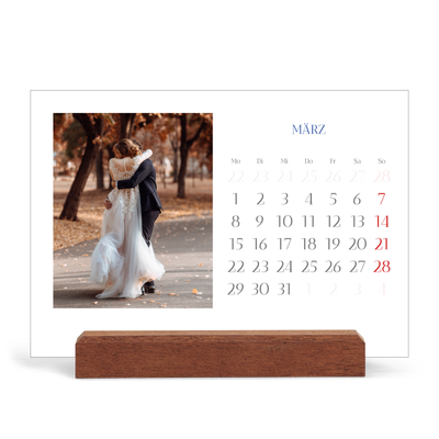 Tischkalender mit Holzfuß Querformat  — Kobalt Klassik [Marsch]