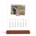 Tischkalender mit Holzfuß Hochformat  — Karminrote Signatur [deckblatt]
