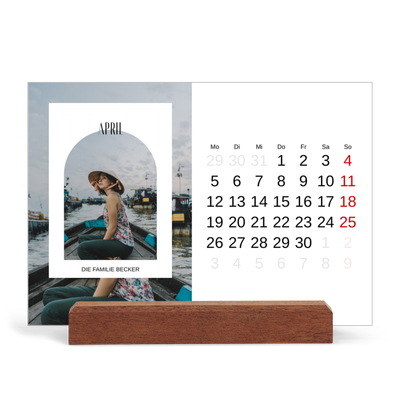 Tischkalender mit Holzfuß Querformat  — Der offene Bogen [April]