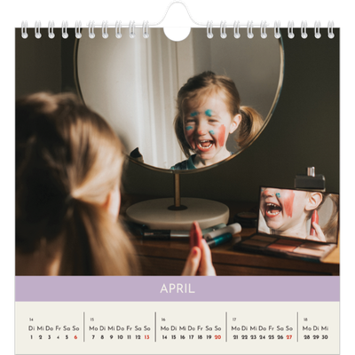 Jahreskalender Quadratisch — Pastellfarbene Monate [April]